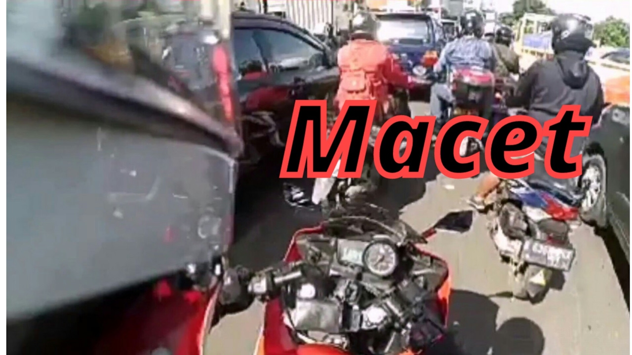 Riding Santai R15 v2 – Macet parah di Jakarta (BTW R15 v2 ini Baru Modif Ganti Knalpot Sakura) riding santai r15 v2 – macet parah di jakarta (btw r15 v2 ini baru modif ganti knalpot sakura)